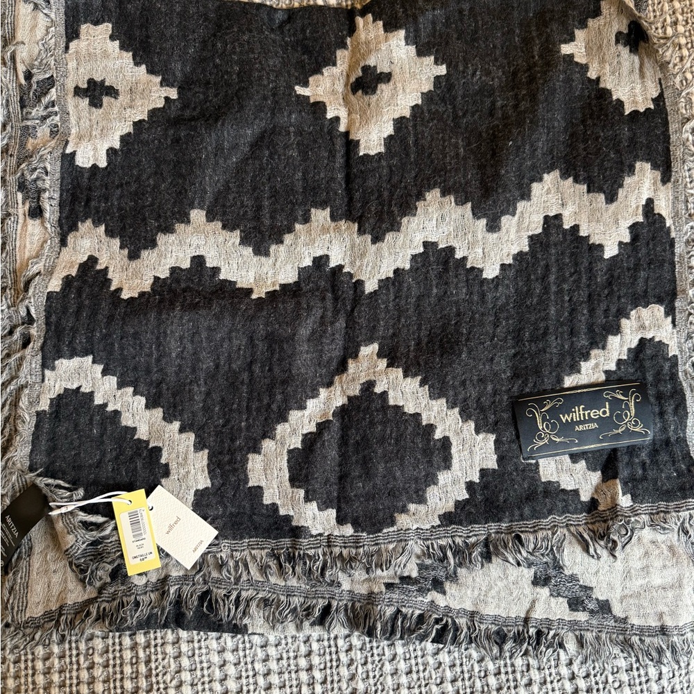 Wilfred NWT Merino Wool Skinny Charcoal and Grey Scarf